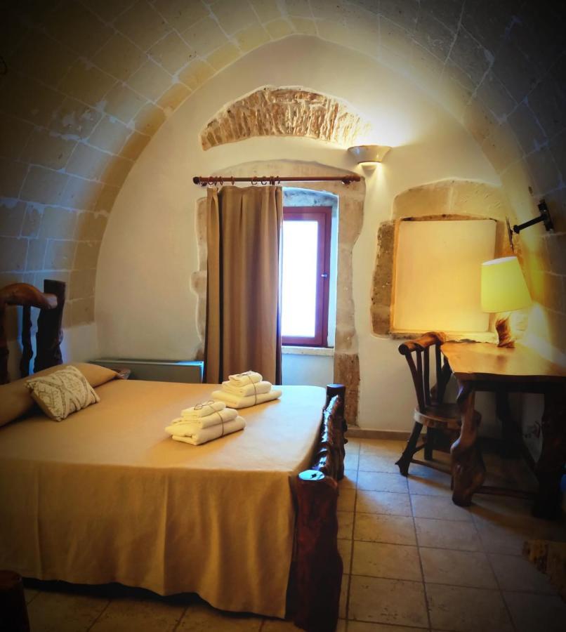 Masseria Quis Ut Deus Crispiano Eksteriør billede