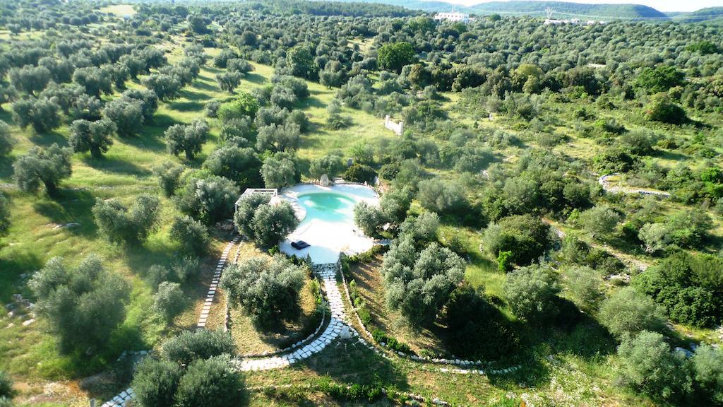 Masseria Quis Ut Deus Crispiano Eksteriør billede