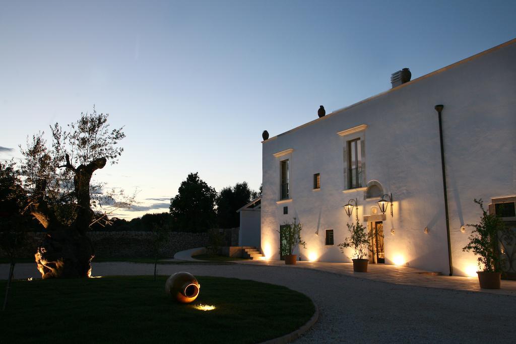 Masseria Quis Ut Deus Crispiano Eksteriør billede