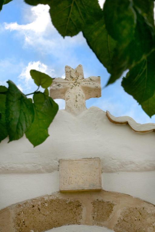 Masseria Quis Ut Deus Crispiano Eksteriør billede