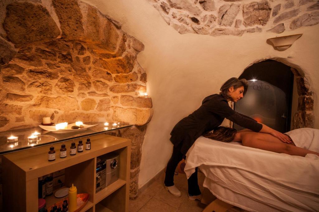 Masseria Quis Ut Deus Crispiano Eksteriør billede